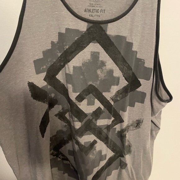 American Eagle Outfitters Gray Athletic Fit Tank - Picture 2 of 4